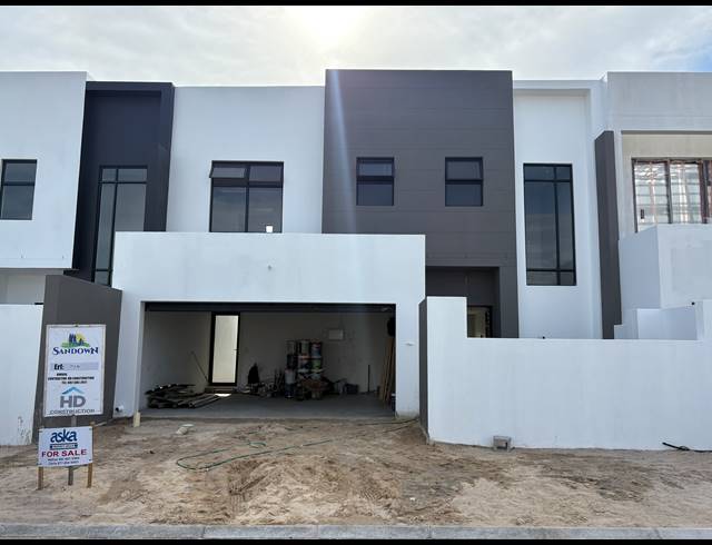4 BEDROOM HOUSE FOR SALE IN SANDOWN